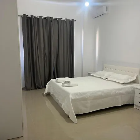 Henri Apartment Durres